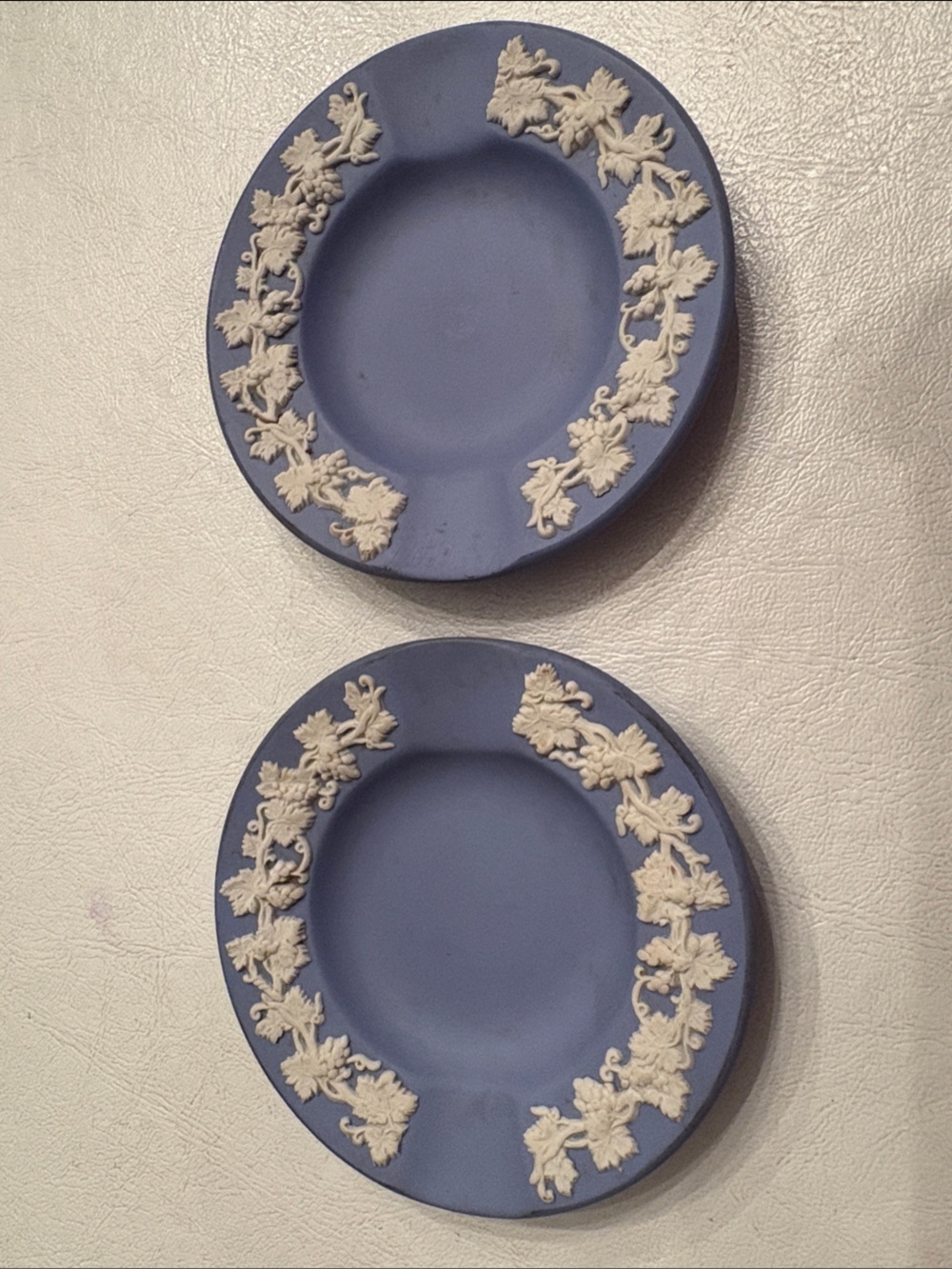 Pair of vintage Wedgwood ashtrays / trinket dish